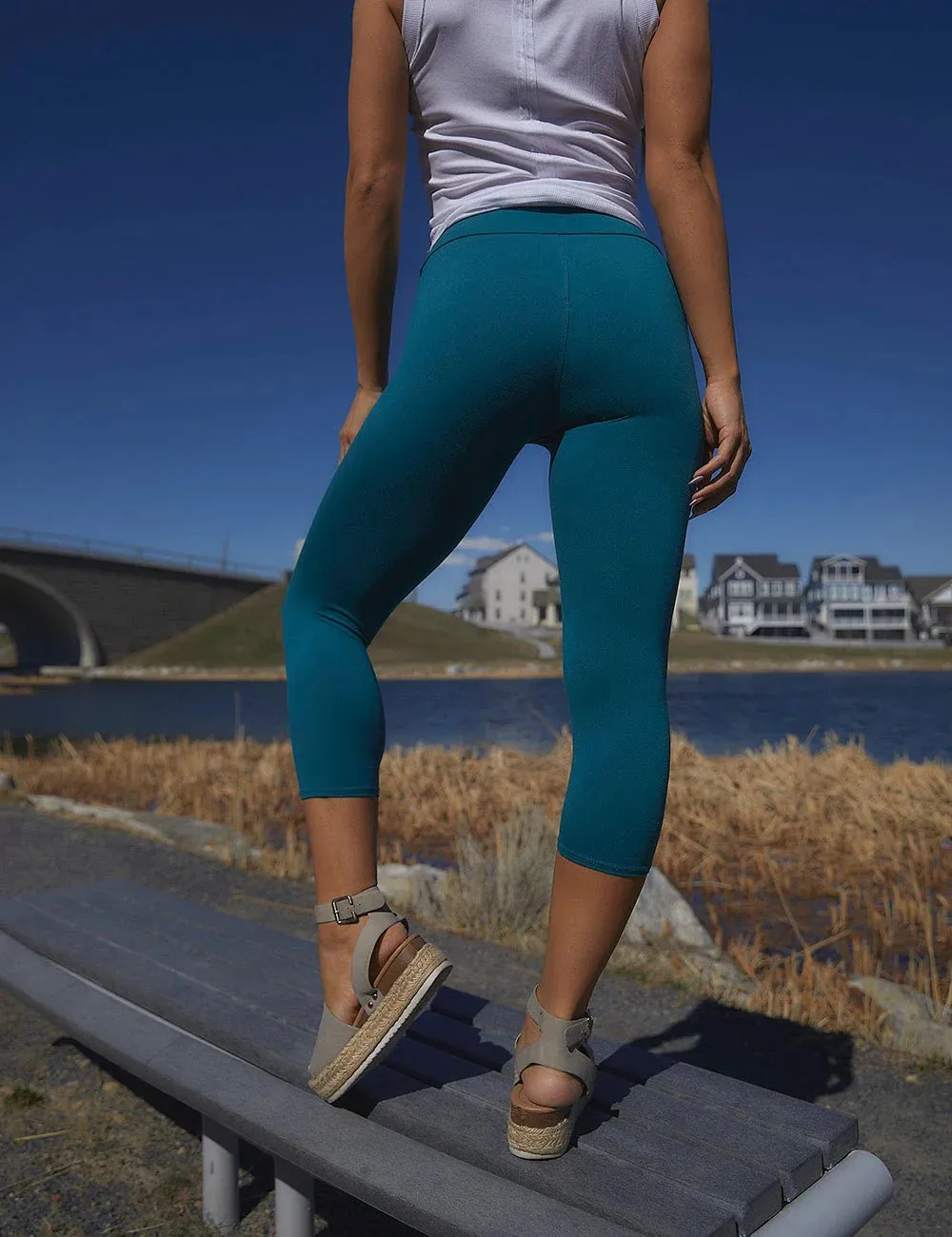 Perfect Fit Pocket Capri Leggings - Teal